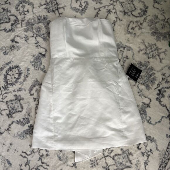 Lulus Soiree Hour White Satin Strapless Bow Mini Dress Size Small NWT Bridal - Picture 4 of 11
